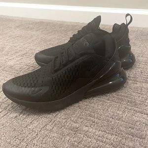 Nike Air Max 270 - Women Size 7